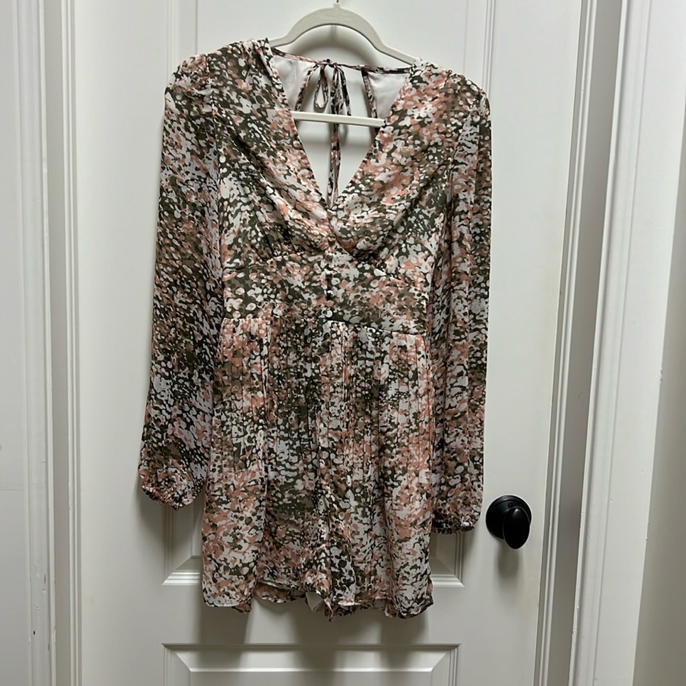 Express Romper - Picture 2 of 5